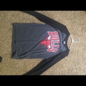 Never worn bulls long sleeve shirt